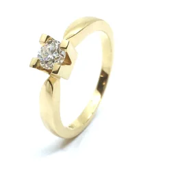 14 KT. GULD EVA RING MED BRILLANT 0,38 CT. W/SI