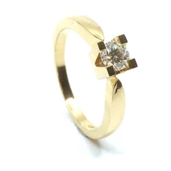 14 KT. GULD EVA RING MED BRILLANT 0,38 CT. W/SI