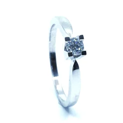 14 KT. HVIDGULD EVA RING MED BRILLANT 0,25 CT. W/SI