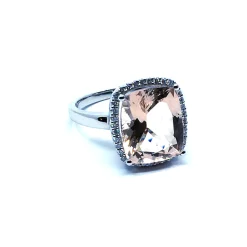 14 KT. HVIDGULD RING MED FIRKANTET PEACH MORGANITE + 0,132 CT. W/SI