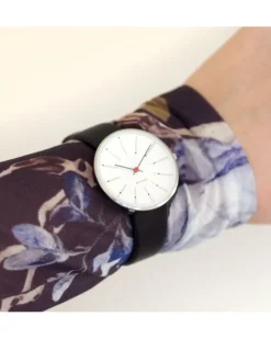 ARNE JACOBSEN BANKERS 34MM STÅL OG SORT LÆDER - 53101-1601