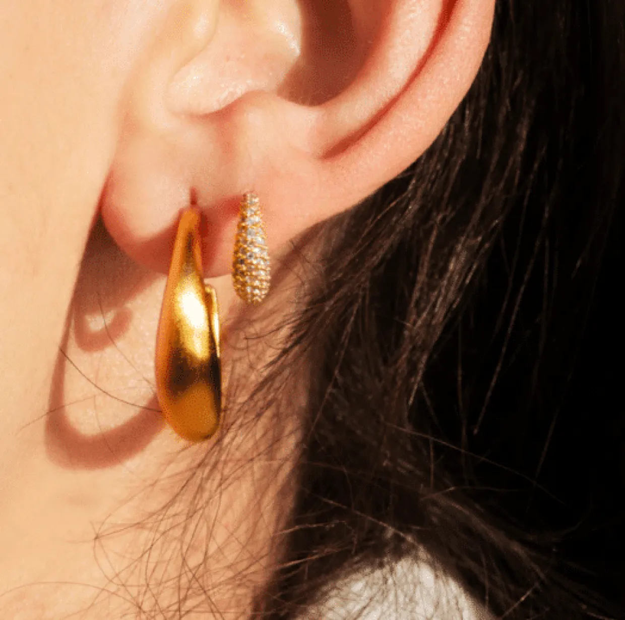 BYBIEHL ØRERING SØLV FORGYLDT OCEAN FLOW HOOPS SPARKLE SMALL - 4-4204-GP