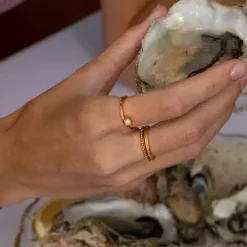 CARRE RING SØLV FORGYLDT MED FERSKVANDSPERLE - FR 4417 BI