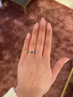 CHRISTOFFERSEN JEWELLERY SØLV RING MED SAFIRBLÅ ZIRKONIA - 5070775-9