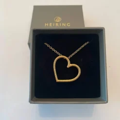 HEIRING VEDHÆNG HJERTE I FORGYLDT SØLV MED BANKET OVERFLADE - 53-6-02FG