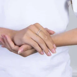 JOANLI NOR ADINANOR RING SØLV EN RÆKKE MED ZIRKONIA - 104504009