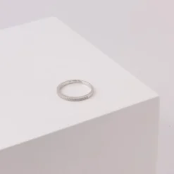 JOANLI NOR ADINANOR RING SØLV EN RÆKKE MED ZIRKONIA - 104504009