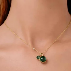 JULIE SANDLAU PRIME MINI VEDHÆNG FORGYLDT SØLV MED TURMALIN KRYSTAL – PD374GDTMCR