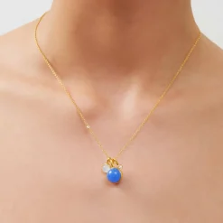 JULIE SANDLAU PRIME VEDHÆNG MED ROYAL BLUE KRYSTAL - PD19GDROBLCR