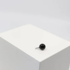 JULIE SANDLAU PRIMINI VEDHÆNG I SØLV MED SORT KRYSTAL - PD171RHBLX