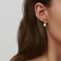 JULIE SANDLAU ØRERINGE TREASURE SØLV FORGYLDT - ST338GDWHPLCZ