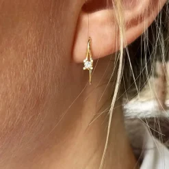 KLEOPATRA 14 KARAT GULD ØRERINGE BØJLE MED BRILLANT 0,20 CARAT WESSELTON/SI - 1125,20
