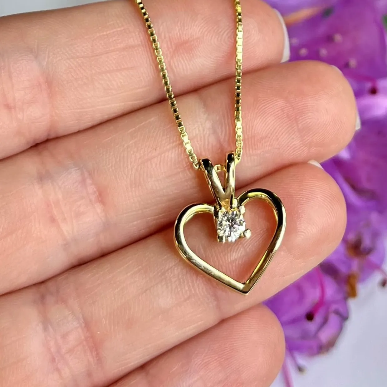 KLEOPATRA VEDHÆNG HJERTE I 14 KARAT GULD MED BRILLANT - 2125,20