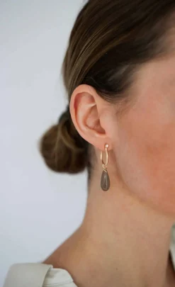 PER BOERUP OPHELIA VEDHÆNG 14 KARAT GULD DRÅBE MED MÅNESTEN - 1121V