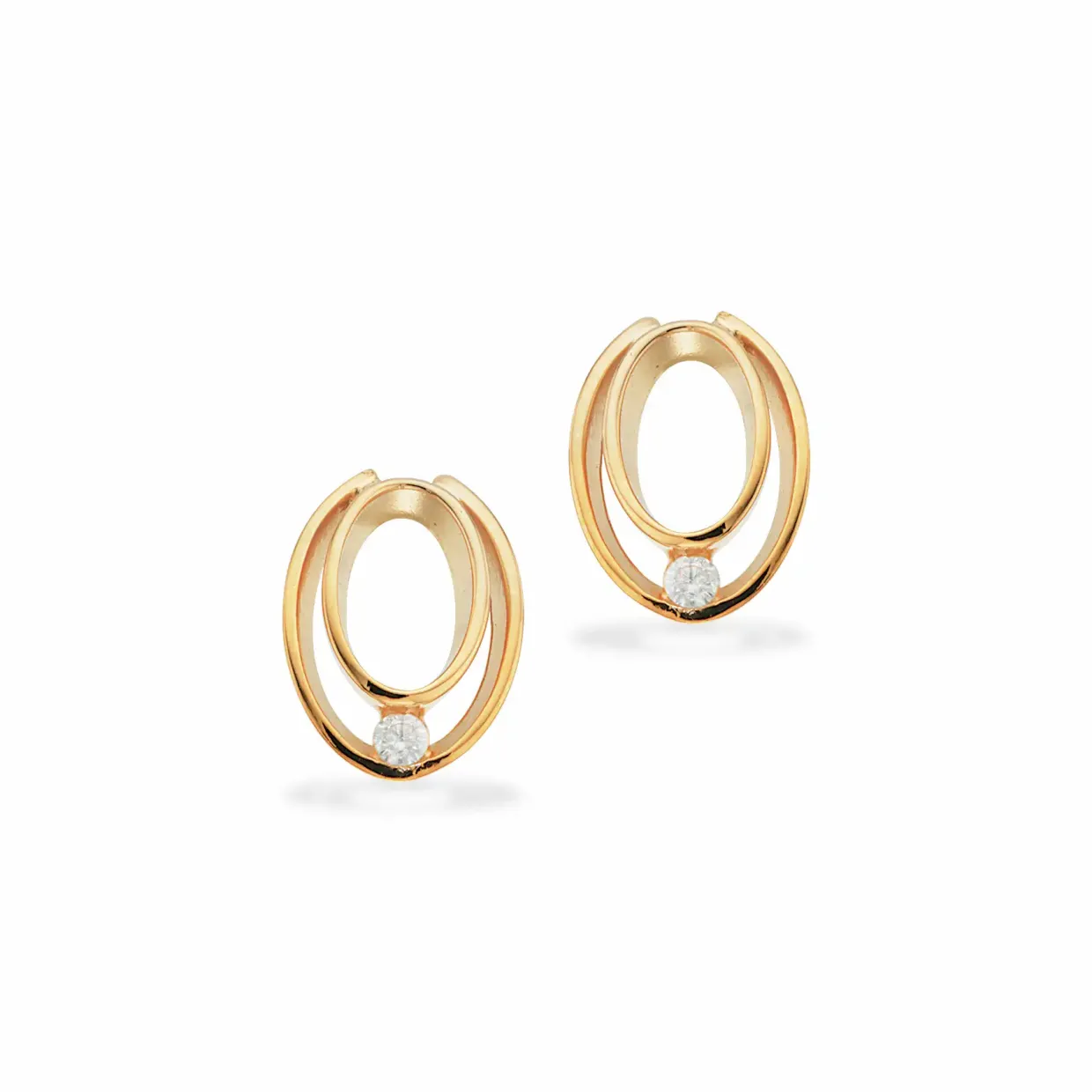 SCROUPLES 8 KARAT GULD ØRERINGE OVALE MED ZIRKON - 122783