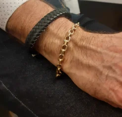 SCROUPLES FORCE ARMBÅND SORT LÆDER FORGYLDT STÅL LÅS 21CM - 03571A,M