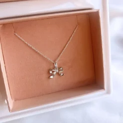 SCROUPLES HALSKÆDE SØLV SLØJFE - 240072