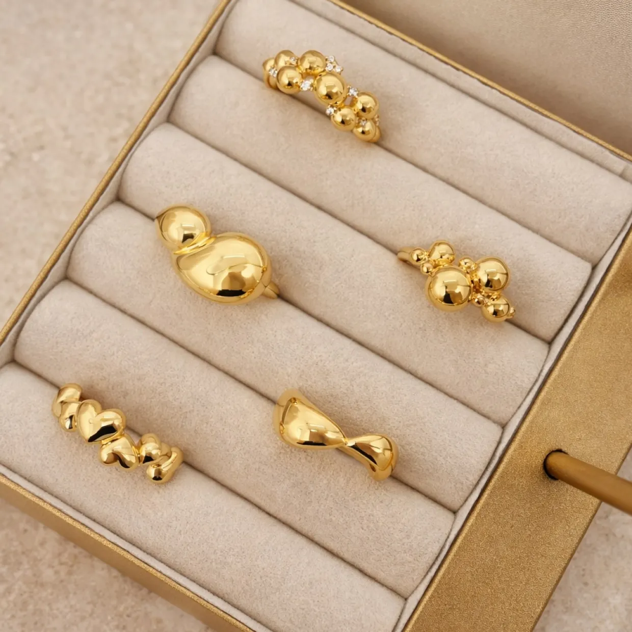 SCROUPLES KUGLE RING I FORGYLDT SØLV - 731102