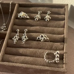 SCROUPLES ØRERINGE SØLV MED KUGLER - 161952