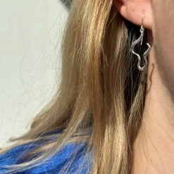 SCROUPLES ØRERINGE SØLV SNOET MED EN ZIRKON - 159232