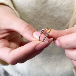 SCROUPLES RING 8 KARAT GULD MED LILLA ZIRKONIA - 713473