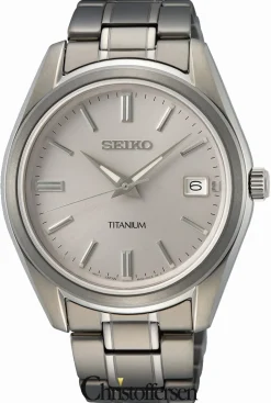 SEIKO ESSENTIAL HERRE UR TITAN LÆNKE MED GRÅ SKIVE - SUR369P1