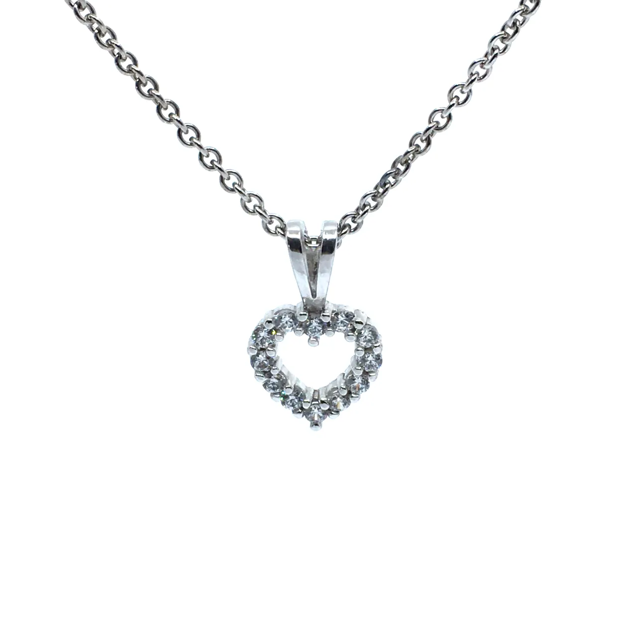 SØLV HALSKÆDE ÅBEN HJERTE MED SYNTETISKE ZIRKONIA