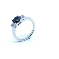 SØLV RINGE RHODINERET MED SORT + 2 SYNTETISKE ZIRKONIA