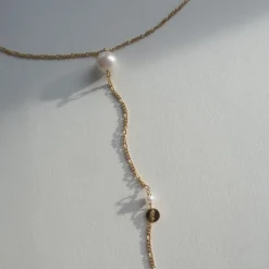 STINE A CALLAS Y-SHAPE SØLV FORGYLDT HALSKÆDE MED PERLE - 2064-02-OS