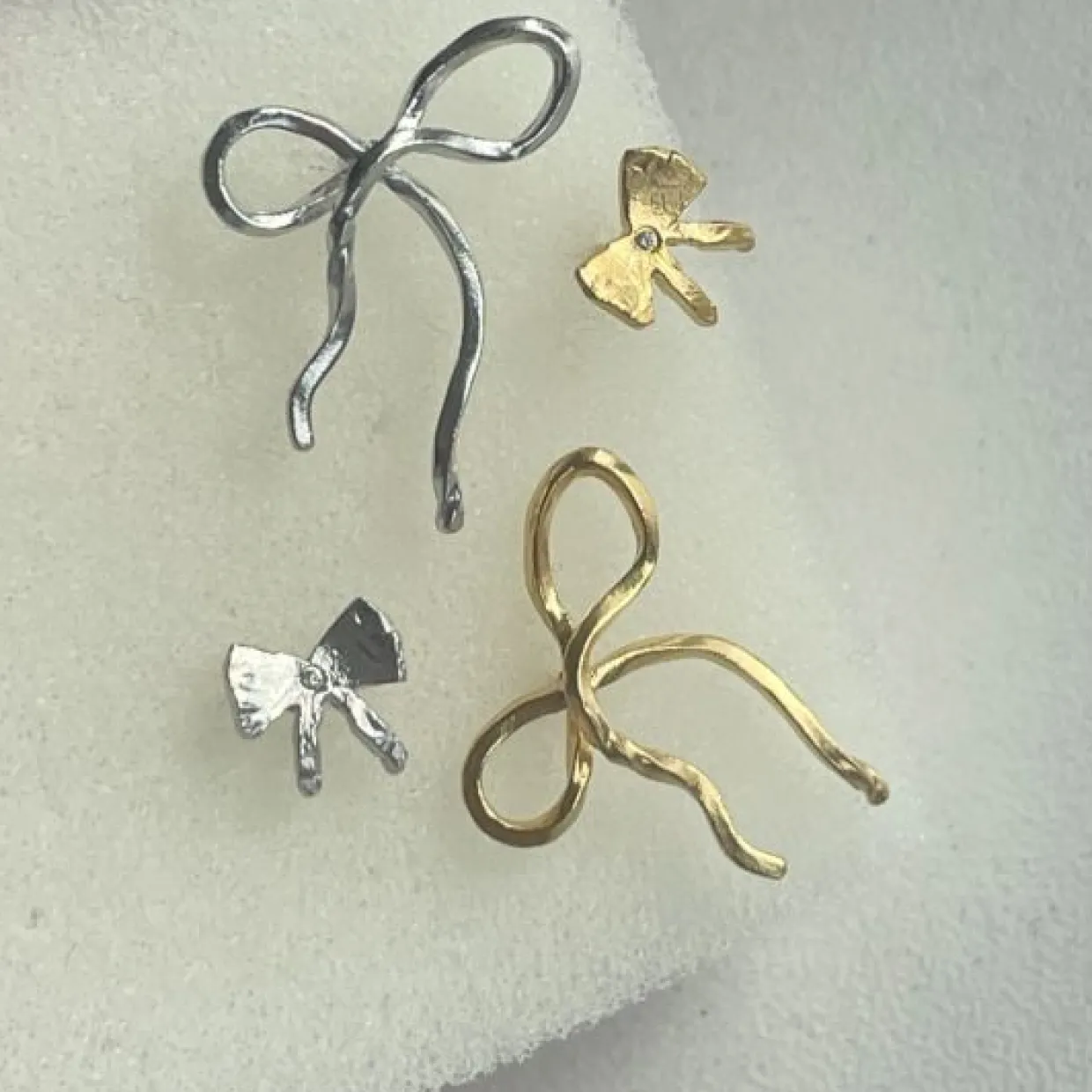 STINE A PETIT BOW ØRERING I SØLV MED ZIRKON- 1344-00-S