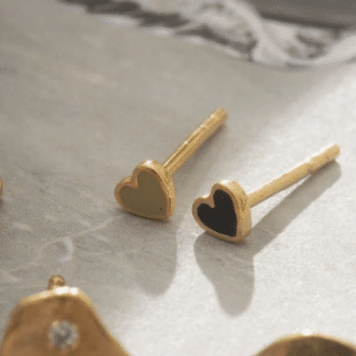 STINE A PETIT LOVE HEART ØRERING SØLV FORGYLDT - 1181-02-Black