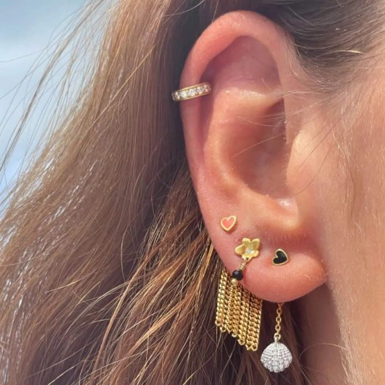 STINE A TRES PETIT GARDEN FLOWER ØRERING MED SORT SPINEL - 1315-02-S