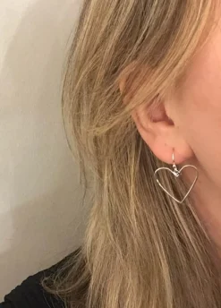 SUSANNE FRIIS BJØRNER HJERTE ØREHÆNGER STOR I SØLV - 5703-1-25