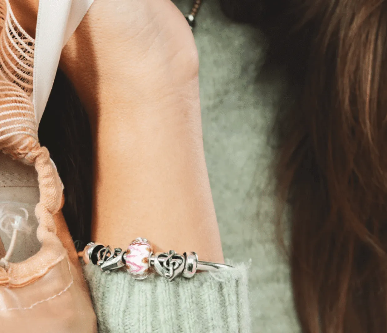 TROLLBEADS ROSA SYMFONI GLASKUGLE- TGLBE-30105